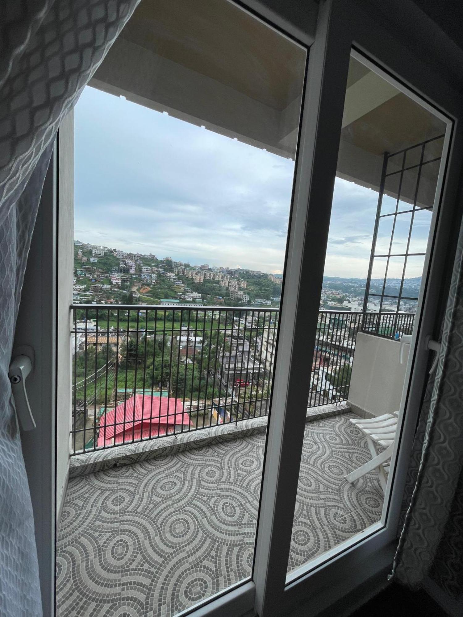 Cafe Sola Bnb Shillong Eksteriør bilde
